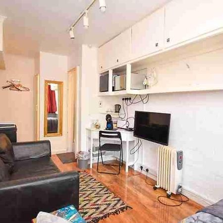 Leeward Gardens With Ensuite London Exterior photo